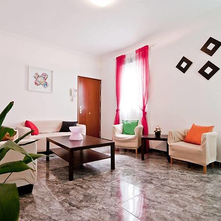 Apartamentos Aqui Me Quedo Madrid Exteriör bild