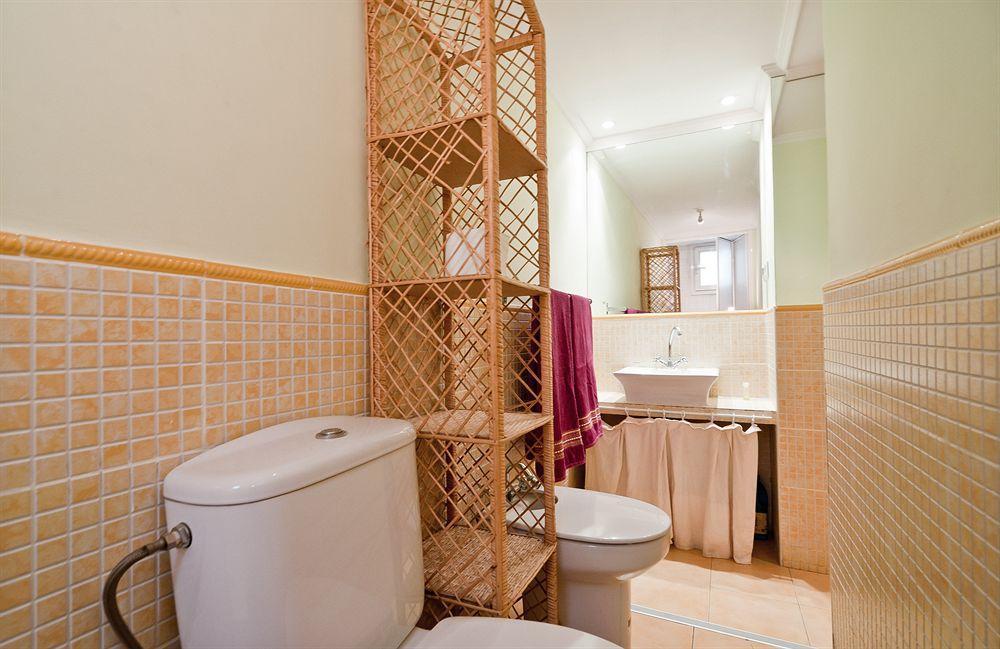 Apartamentos Aqui Me Quedo Madrid Exteriör bild
