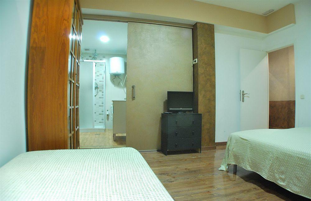 Apartamentos Aqui Me Quedo Madrid Exteriör bild