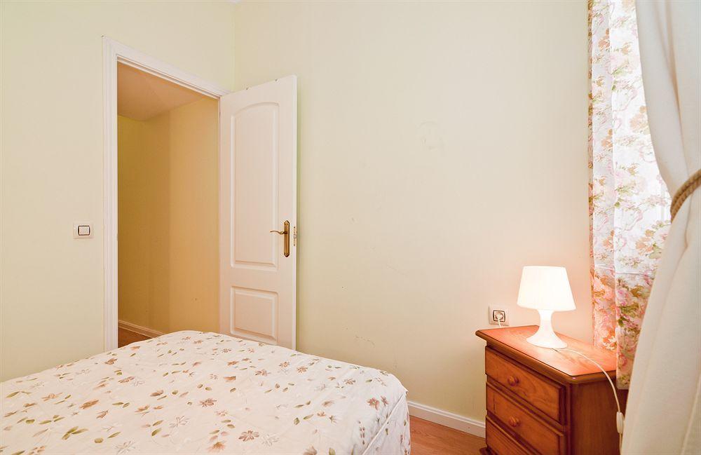 Apartamentos Aqui Me Quedo Madrid Exteriör bild