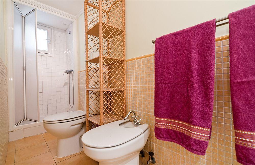 Apartamentos Aqui Me Quedo Madrid Exteriör bild