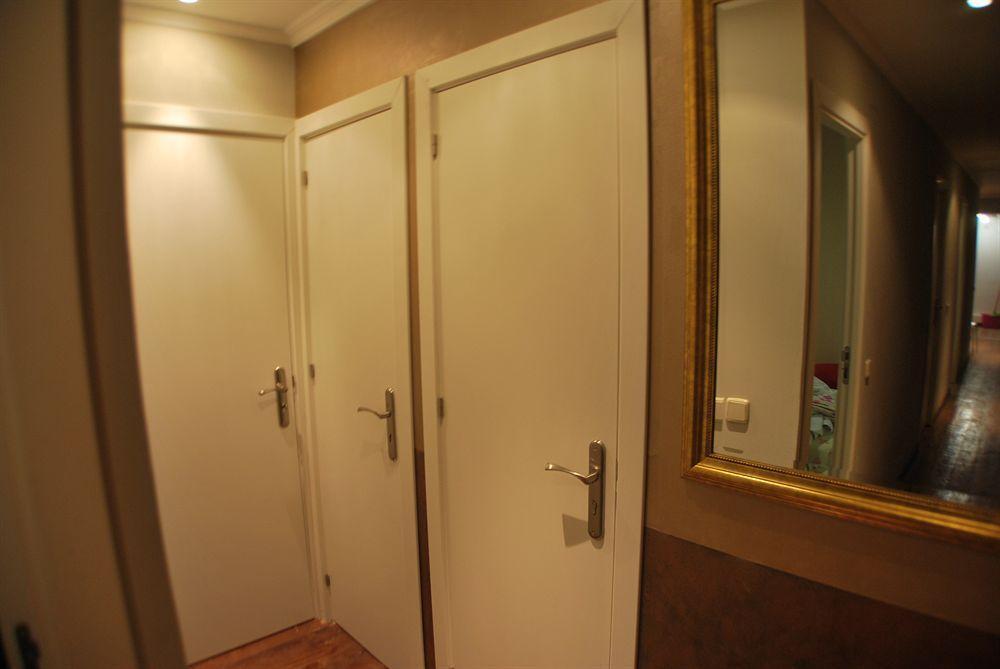 Apartamentos Aqui Me Quedo Madrid Exteriör bild