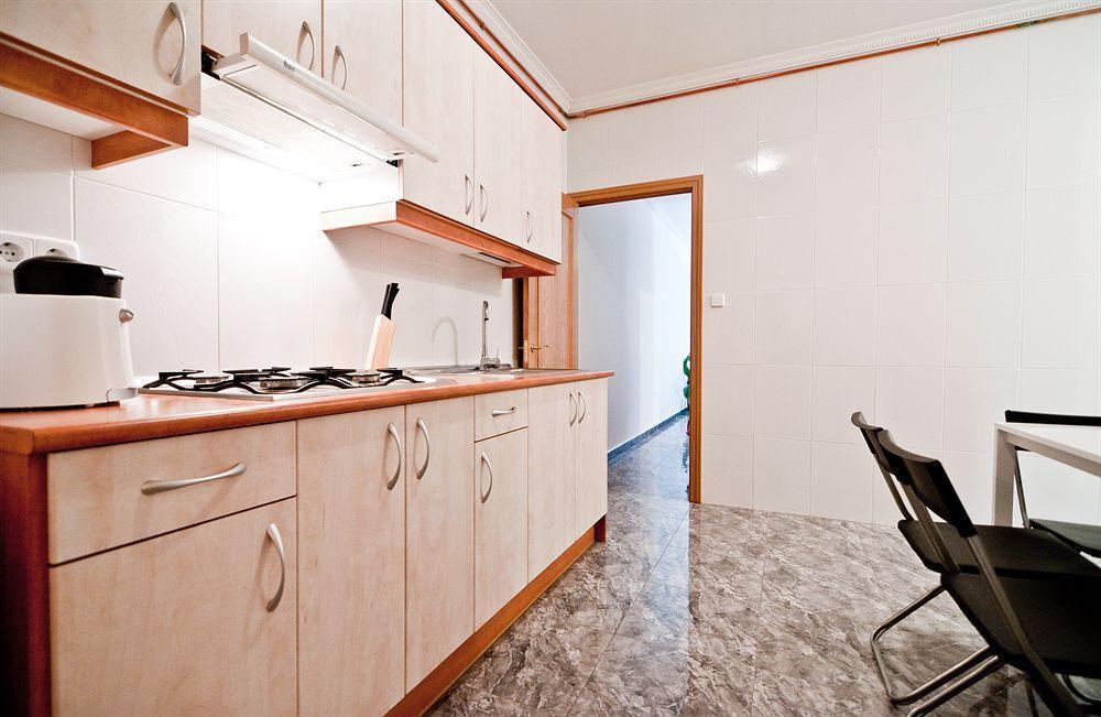 Apartamentos Aqui Me Quedo Madrid Exteriör bild