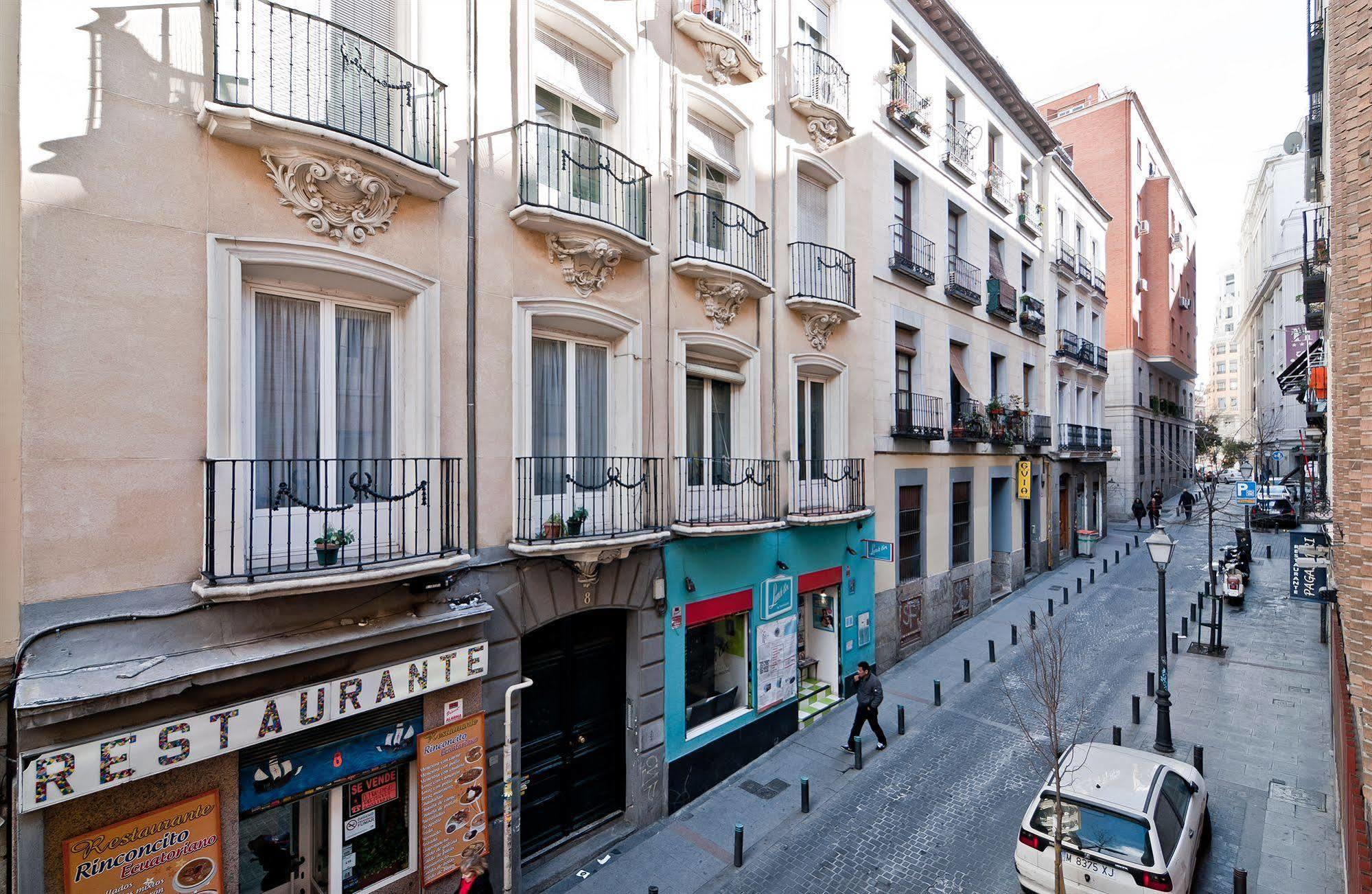 Apartamentos Aqui Me Quedo Madrid Exteriör bild