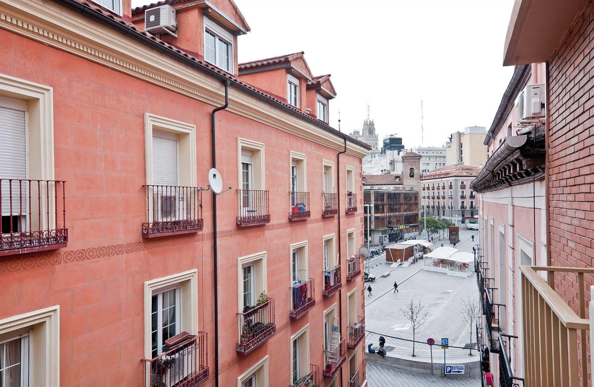 Apartamentos Aqui Me Quedo Madrid Exteriör bild