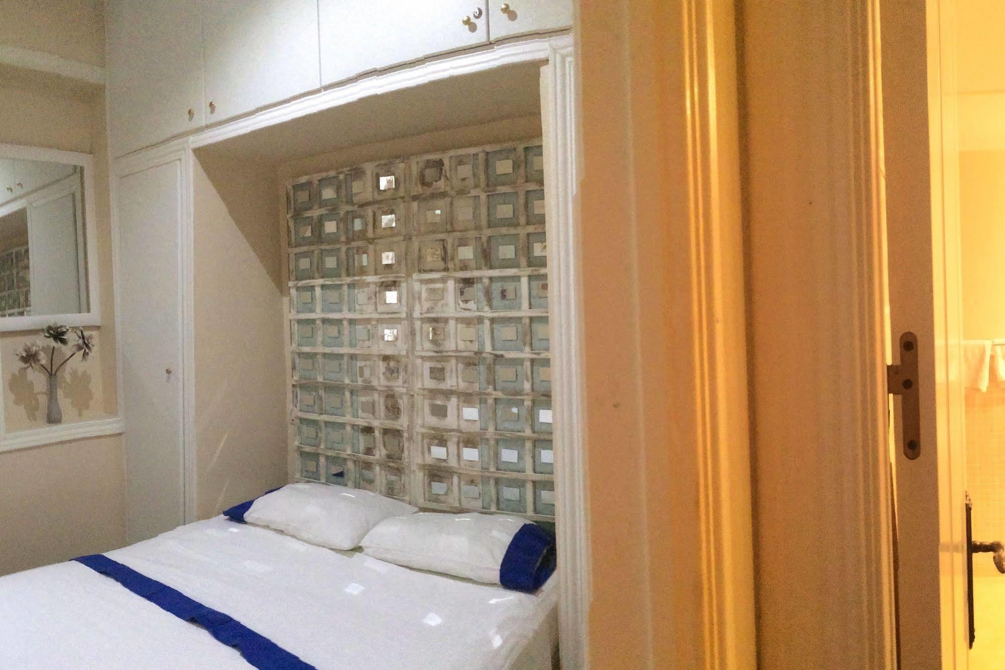 Apartamentos Aqui Me Quedo Madrid Exteriör bild