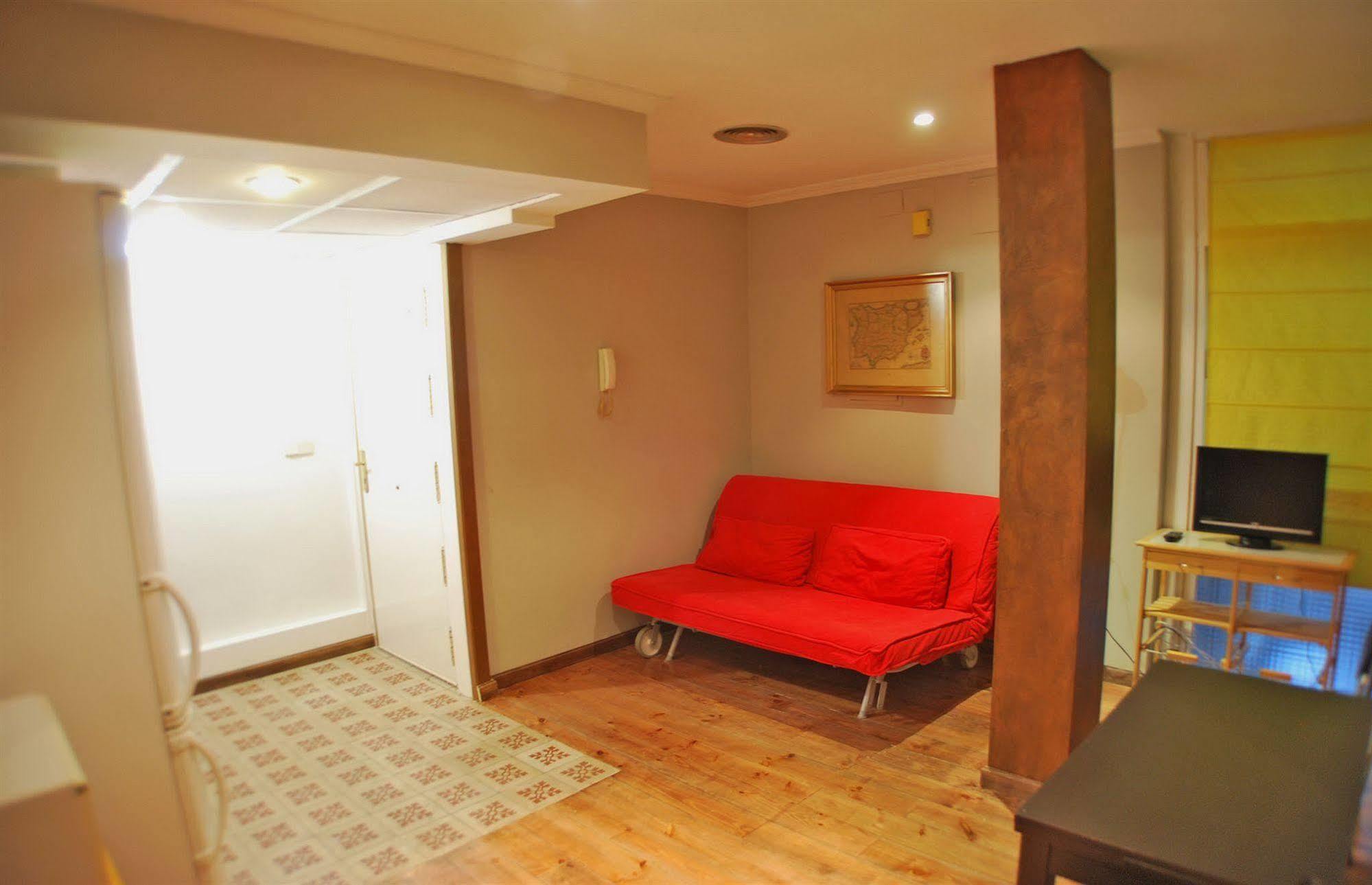 Apartamentos Aqui Me Quedo Madrid Exteriör bild