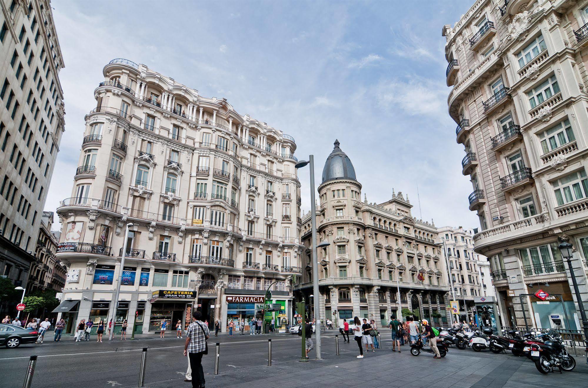 Apartamentos Aqui Me Quedo Madrid Exteriör bild